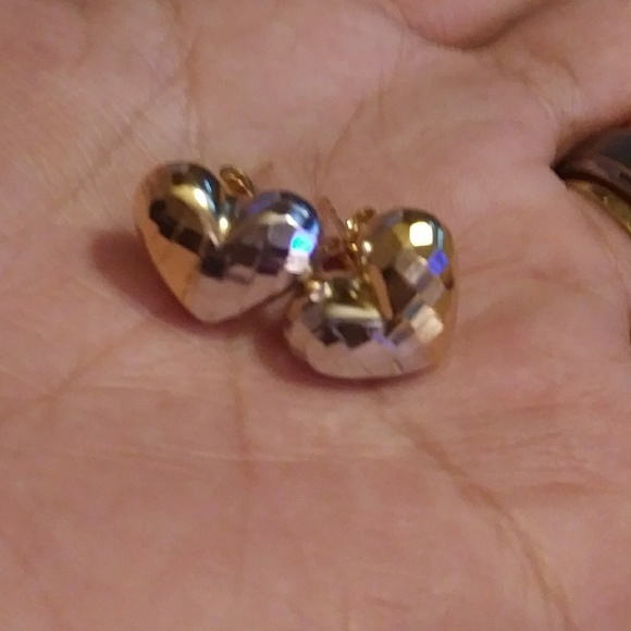 18K Saudi Gold Earring - Picture 3 of 7